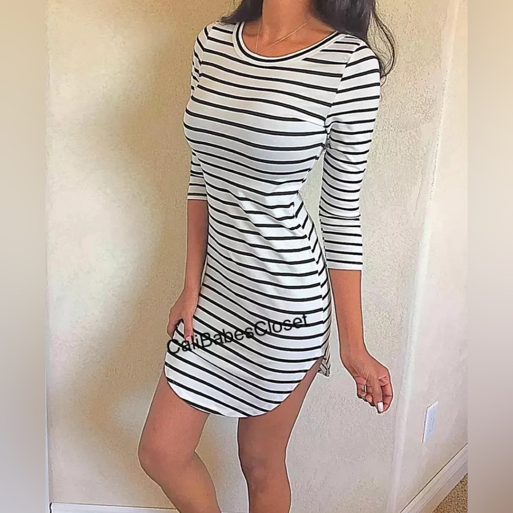 🛍️🛍️2/$30 🛍️NEW Black White Preppy Stripe Curve Hugging Casual Dress Mini 503